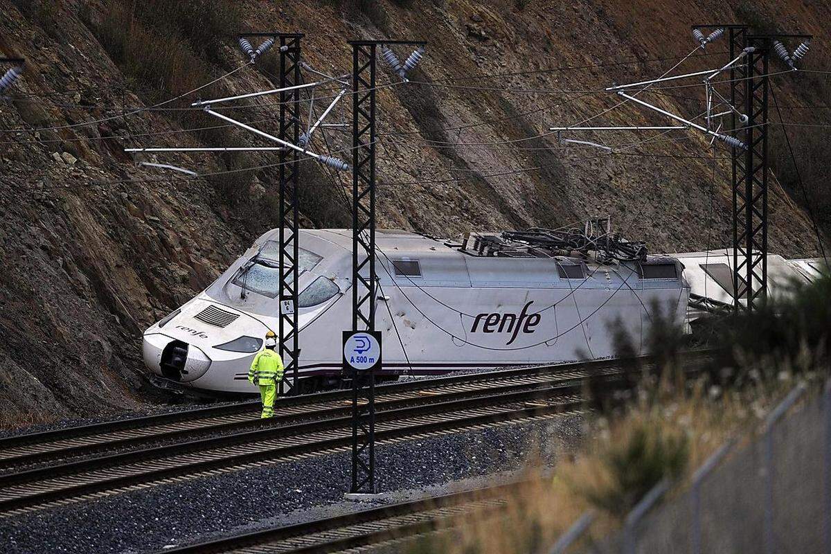 Bei einem Zugsunglück sind im Nordwesten Spaniens am Mittwochabend über 70 Menschen getötet und mehr als 140 weitere verletzt worden. Der Unfall zählt europaweit zu den schwersten der vergangenen Jahre. Im Folgenden ein Überblick der folgenreichsten Bahnunglücke in Europa seit 1998 