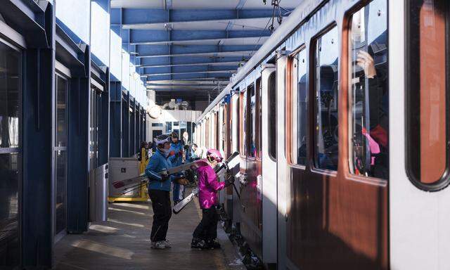 Ein klimaschonender Skiurlaub beginnt bei der Anreise – idealerweise im Zug.