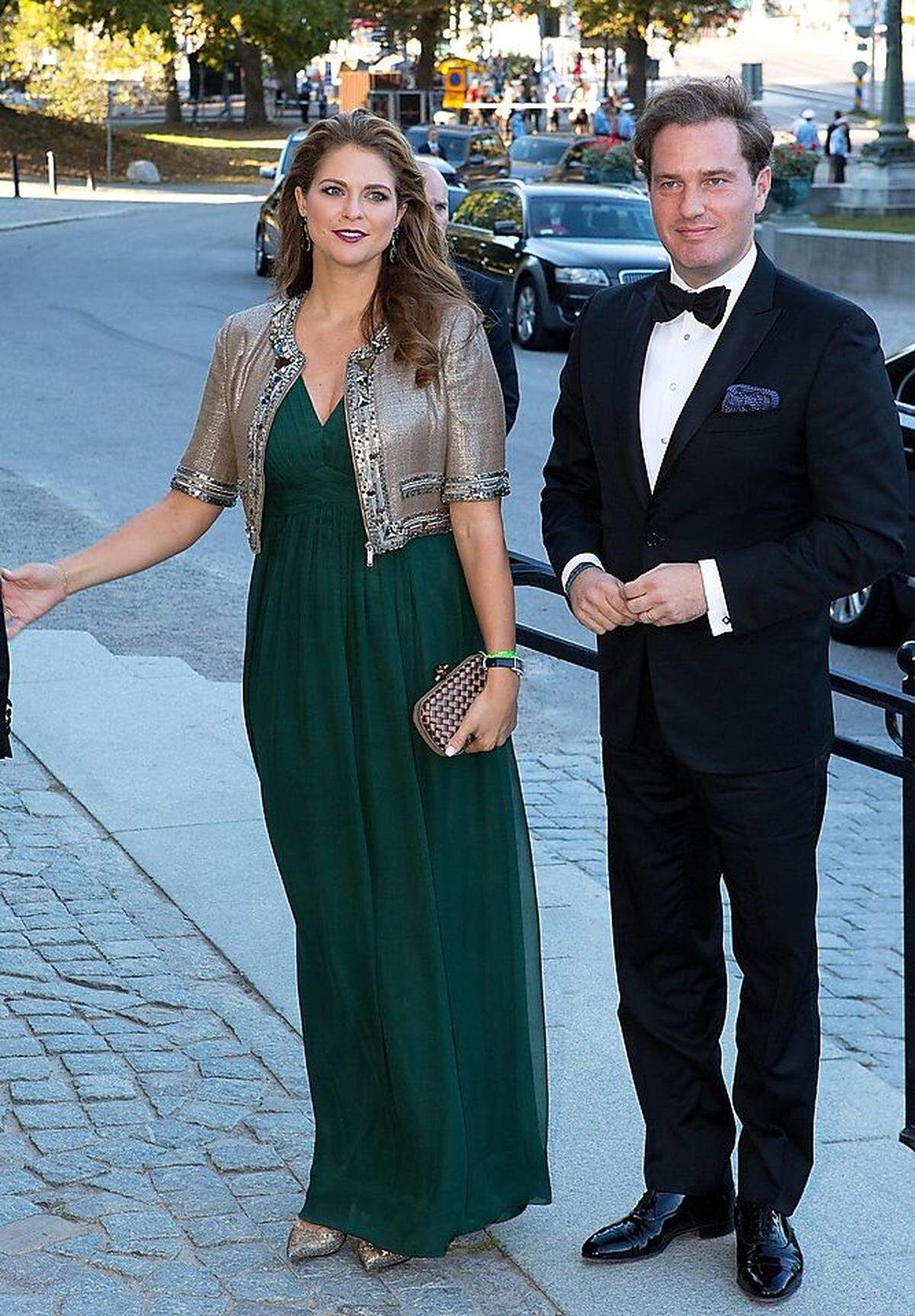 Ein fließendes Kleid, eine strahlende Prinzessin: Im September 2013 feierten Madeleine und Christopher O'Neill das 40-jährige Thronjubiläum ihres Vaters mit. Prinzessin Leonore war auch schon mit dabei.