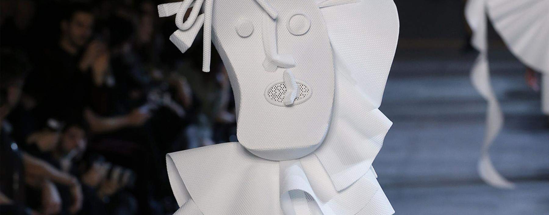 FASHION-FRANCE-VIKTOR-ROLF