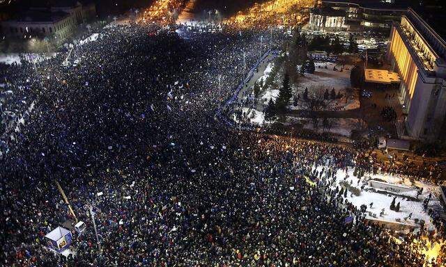 Alleine in Bukarest demonstrierten 100.000 Menschen.