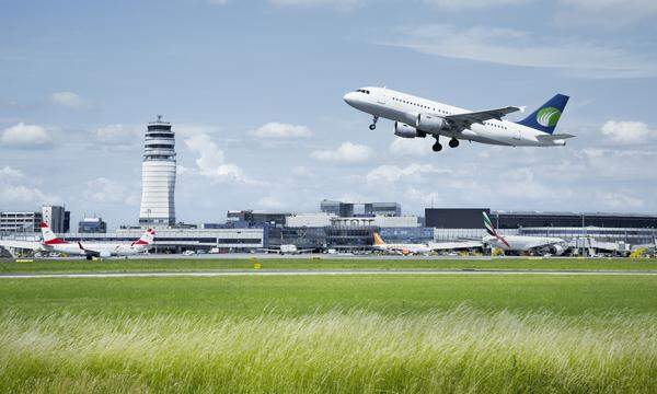 Der Flughafen Wien wird bald einer der ersten  CO&lt;sub&gt;2&lt;/sub&gt;-neutralen Flughäfen sein. 