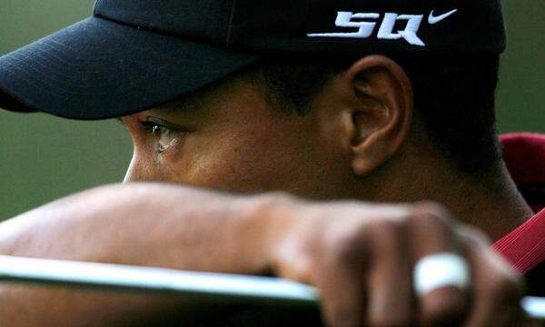 Swoosh und rotes Shirt wurden zu Markenzeichen von Tiger Woods – und standen für die Leichtigkeit des Siegens. 