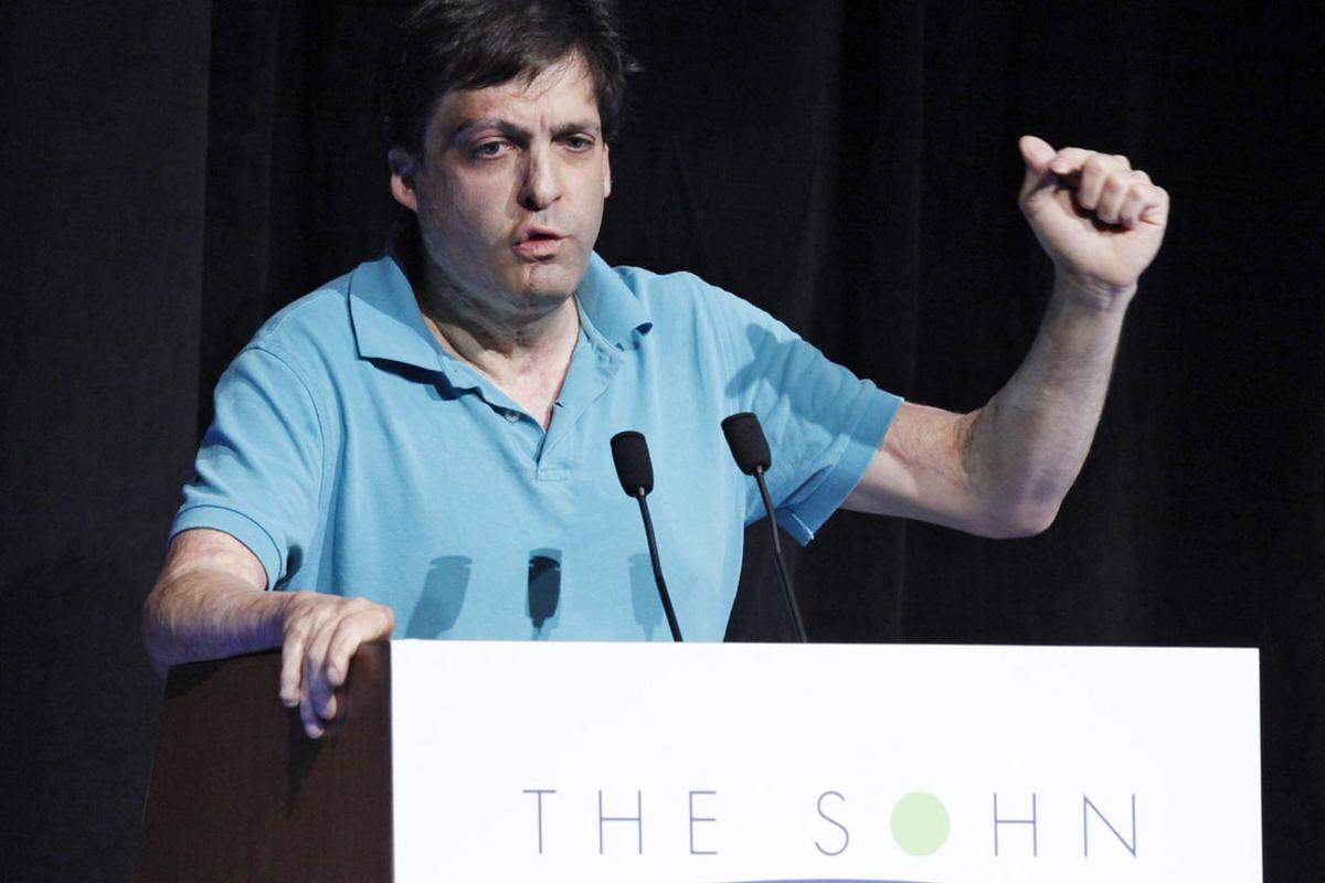 US-ÖkonomDan Ariely (44) ist Psychologe und Betriebswirt. E-Mails beendet der Professor an der Duke University mit den Worten „Irrationally yours“ – und verrät damit sein akademisches Lebensthema: Warum handeln Menschen so oft irrational? Arielys Buch „Die halbe Wahrheit ist die beste Lüge“ wurde ein Besteller.