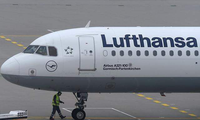 Themenbild Lufthansa - es handelt sich nicht um die nach New York umgeleitete Maschine