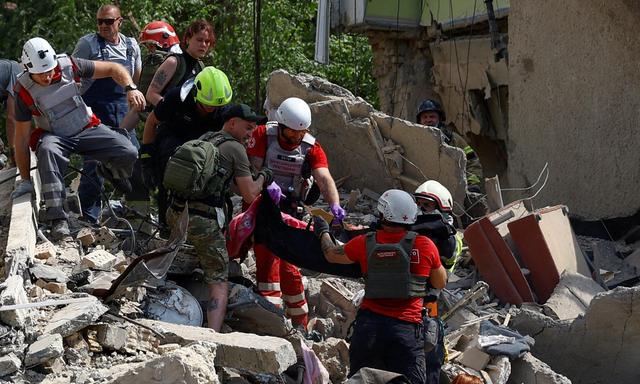 Russland hat das größte Kinderkrankenhaus der Ukraine bombardiert. In einer Dringlichkeitssitzung des Sicherheitsrats rückten die Vereinten Nationen den Luftangriff in die Nähe eines Kriegsverbrechens. 