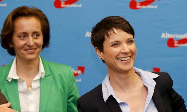 Beatrix von Storch (l.) und Frauke Petry, das umstrittene Frauen-Tandem an der Spitze der AfD, sorgt wieder einmal für eine Kontroverse.