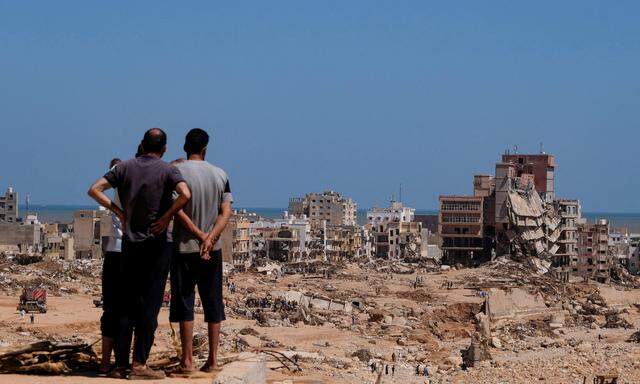 Das Desaster nach der Flut. Die Menschen im zerstörten Derna in Libyen kämpfen ums Überleben.   