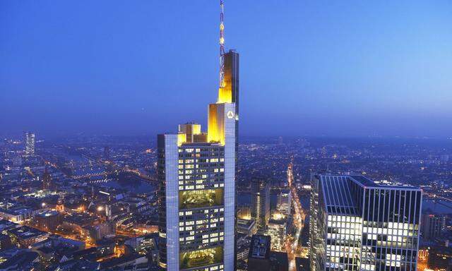 Commerzbank- Konzernzentrale in Frankfurt: Der Kampf um die deutsche Großbank hat begonnen.