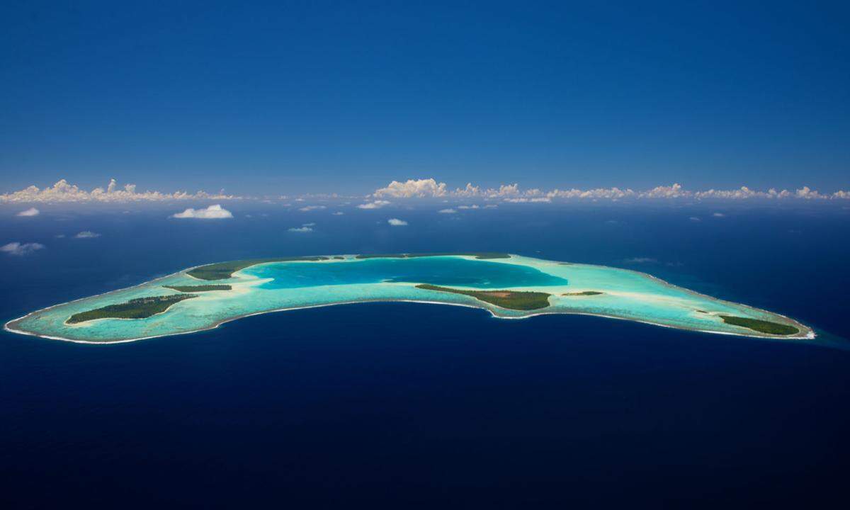 Der frühere US-Präsident Barack Obama und seine Frau Michelle machen derzeit Urlaub im Südpazifik. Der Ex-Präsident wurde vor der nahe Tahiti gelegenen Insel Moorea an Bord einer Yacht und beim Baden gesehen, wie der regionale Fernsehsender TNTV berichtete.