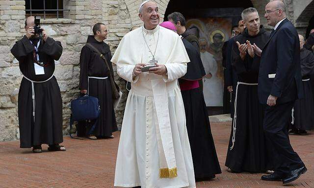 Papst Franziskus besuchte im Oktober 2013 Assisi, die Wirkungsstätte des Ordensgründers Franz von Assisi.