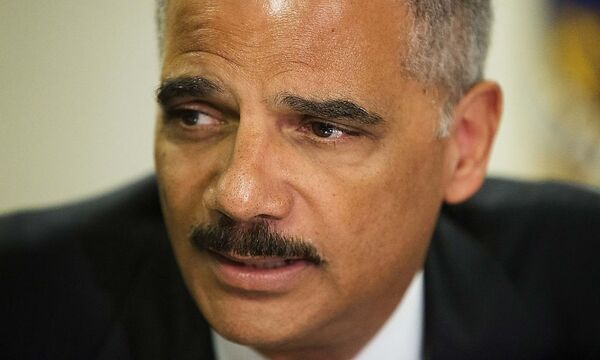 Eric Holder tritt zurück.