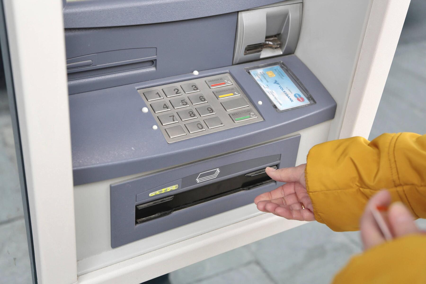 Austrian ATMs Lower Withdrawal Limits to 200 Euros Amidst Operator Business Model Shift