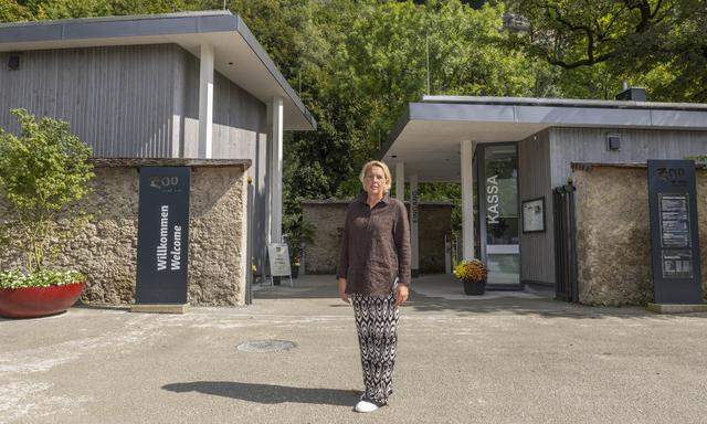 Direktorin Sabine Grebner. Der Zoo Salzburg hat seit Freitag wieder geöffnet.