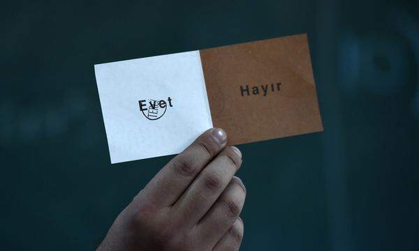Die Türken hatten die Wahl zwischen "Evet" (Ja) und "Hayir" (Nein).