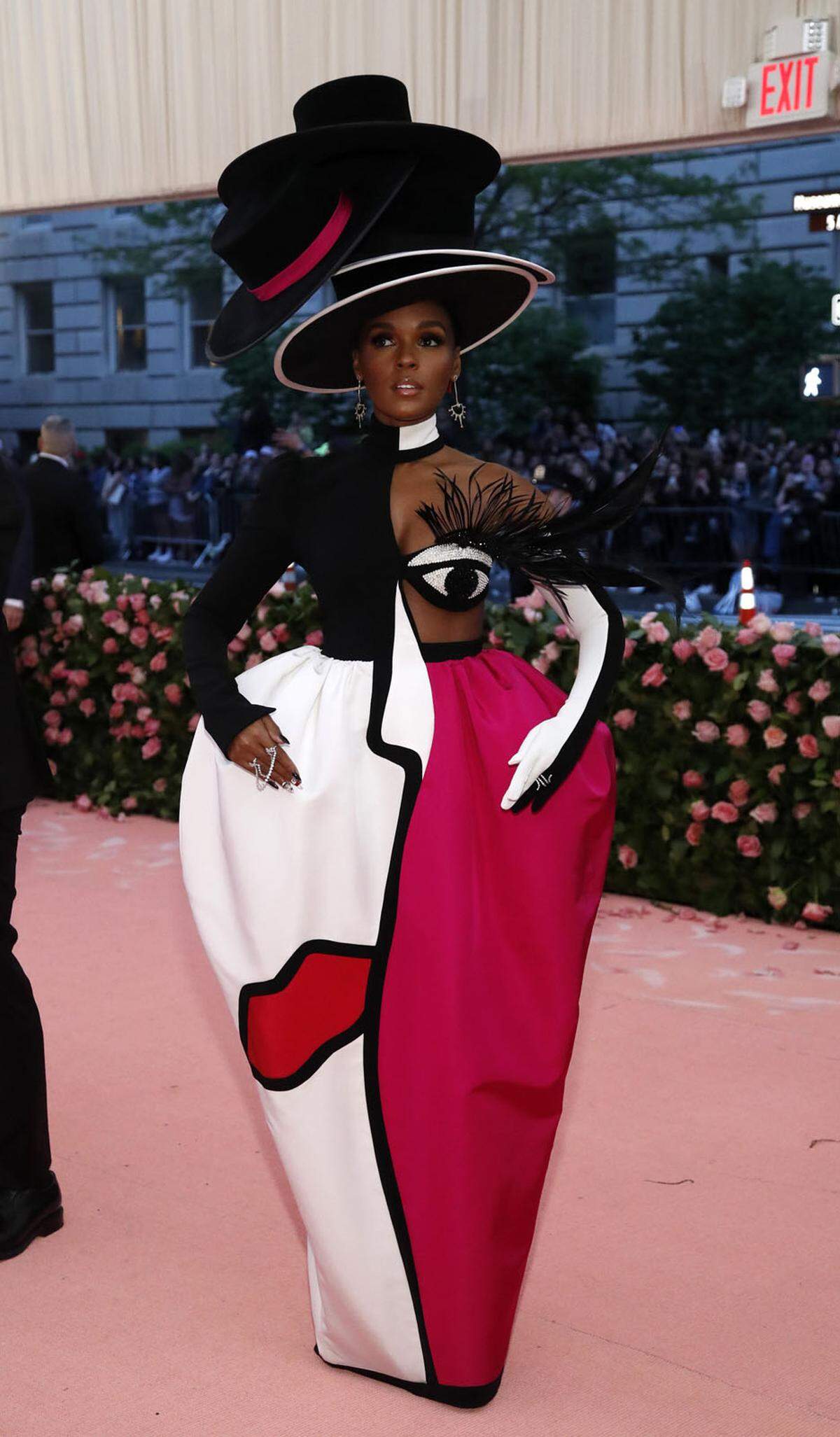 Janelle Monáe in Christian Siriano.