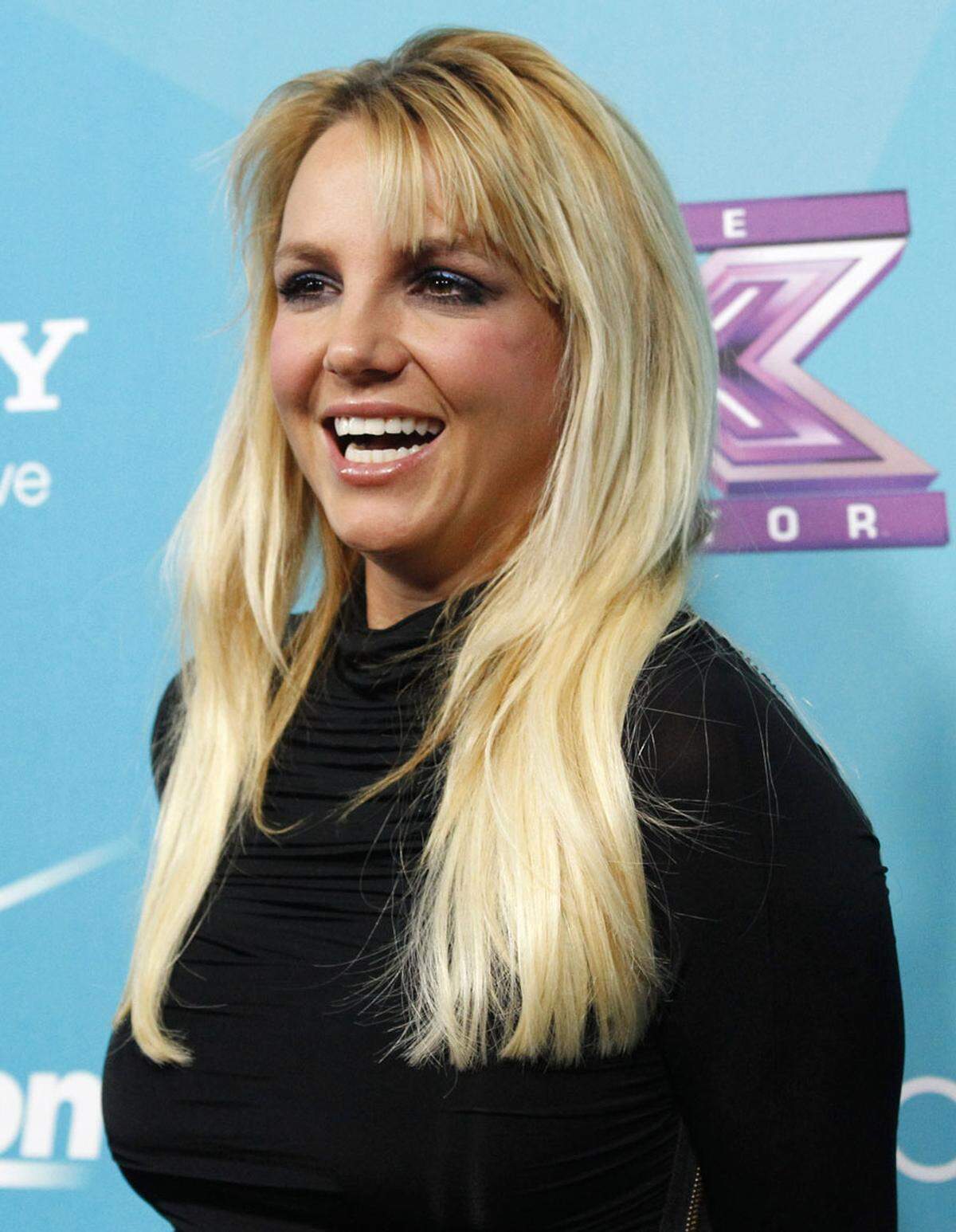 Viele verschiedene Blondtöne finden sich in der Frisur von Britney Spears  wieder.