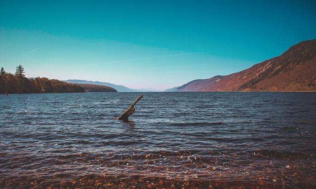 Eine Frau am Loch Ness lebt nicht nur ohne Schmerzen, sondern auch ohne Angst.