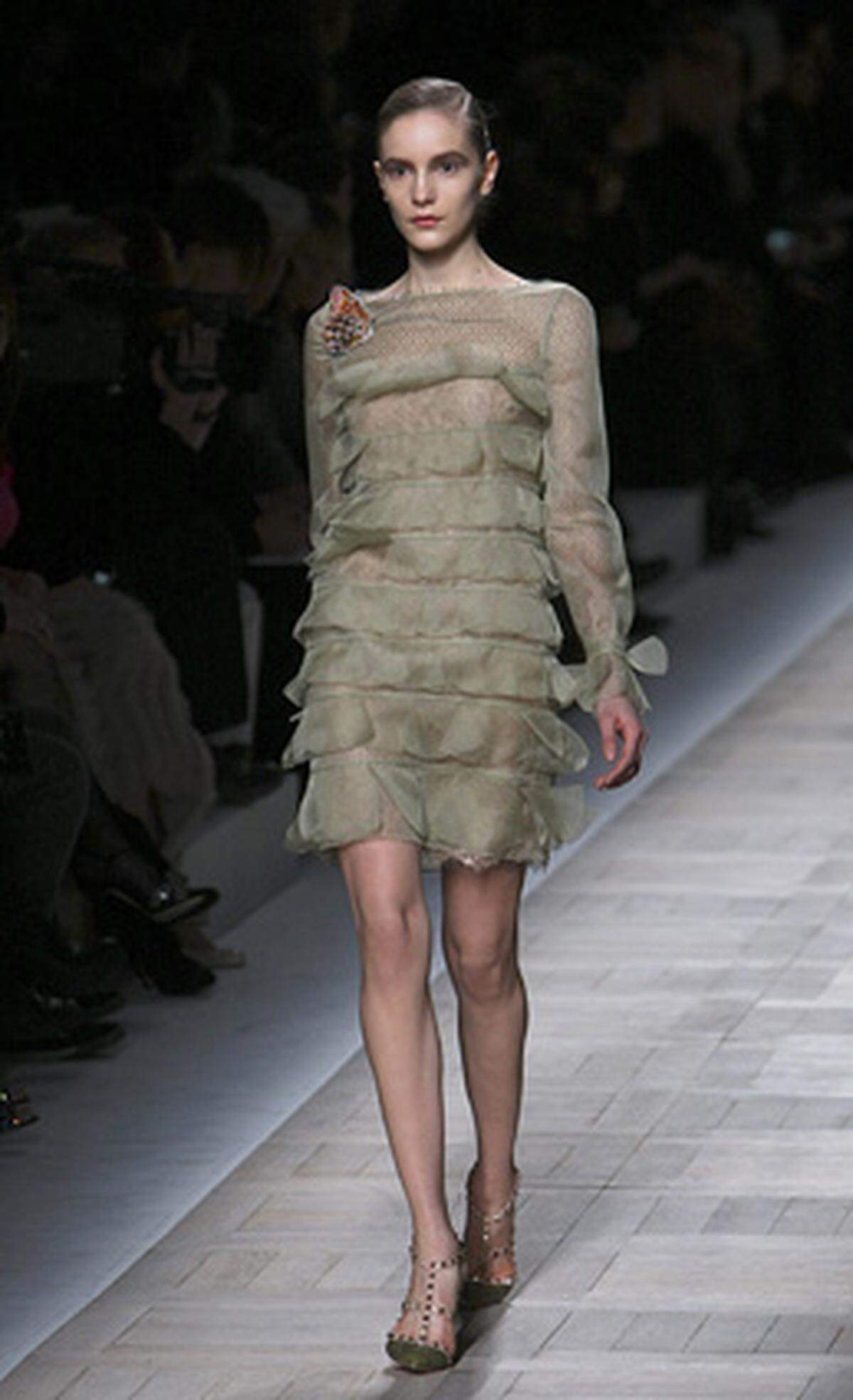 Valentino: Paris. HW 10/11