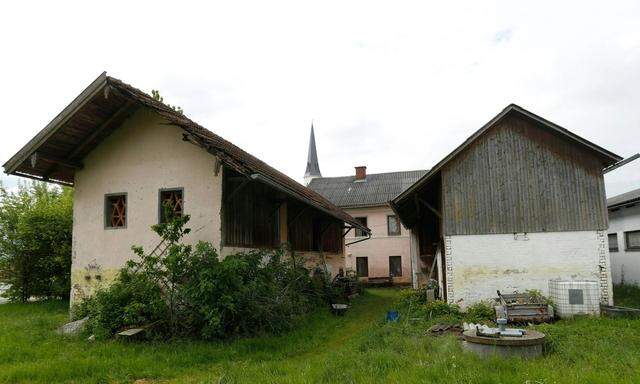 Bei einer Hausdurchsuchung im Bezirk Braunau wurde eine Leiche gefunden 