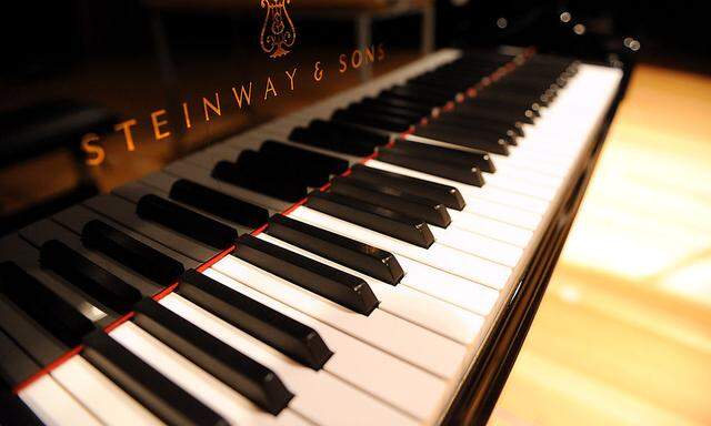 Ein Klavier der traditionsreichen Klavierbaufirma Steinway