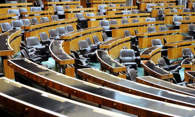 Sitzplätze im Parlament.