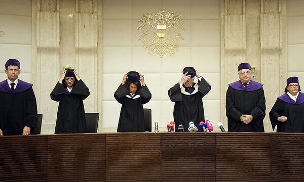 VfGH-Session: Von Kirche über Nichtraucherschutz bis Wiener Leichen 