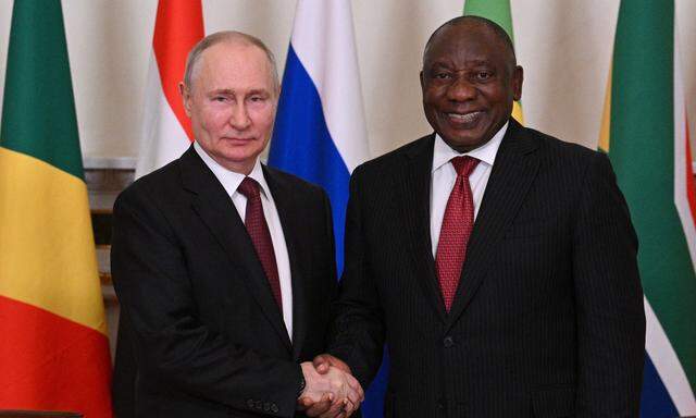 Südafrikas Ramaphosa besuchte heuer Putin. Umgekehrt wird daraus nichts. 