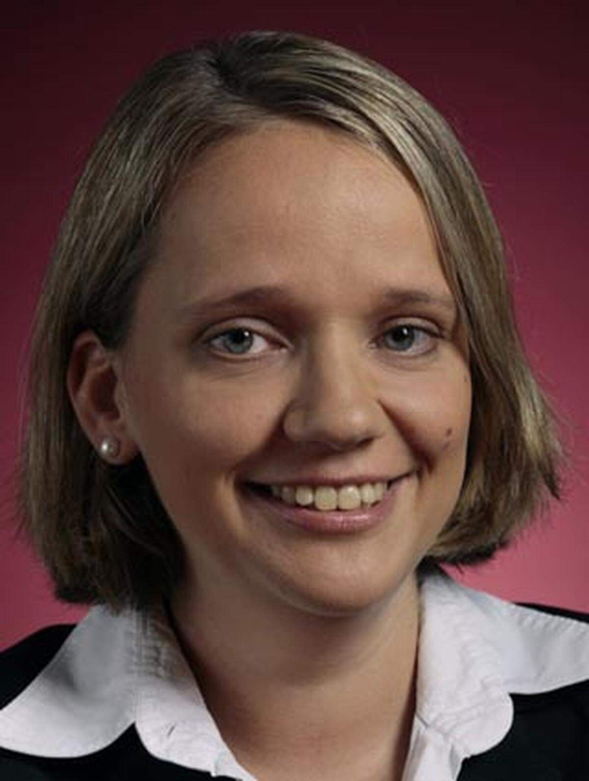 Seit Juni ist Elisabeth Müller (32) im Team „Competition &amp; Antitrust“ tätig. Davor war die promovierte Rechtswissenschafterin für sechs Jahre in der Bundeswettbewerbsbehörde als Referentin beschäftigt.