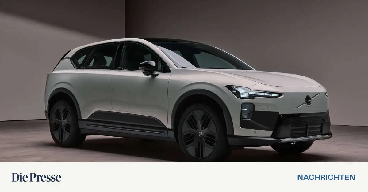 Vollelektrischer-Volvo-EX60-Weit-fahren-und-dabei-mit-dem-Auto-plaudern