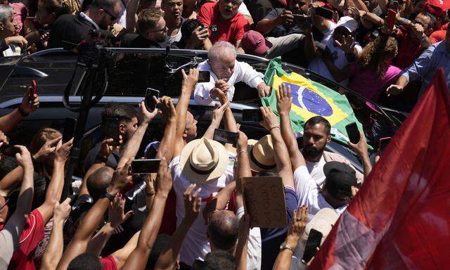 Lula da Silva (hier am Tag der Stichwahl Ende Oktober) ist aus Sicht Europas, der USA und anderer Teile des Westblocks in geostrategischer Hinsicht bisher wohl eher eine Enttäuschung. 