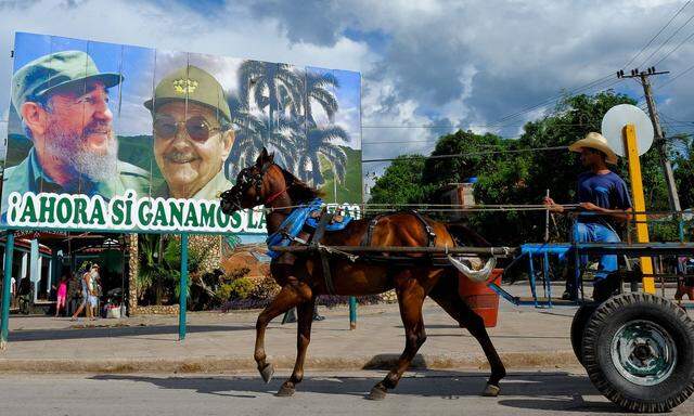 Parteichef Raúl Castro tritt in den Ruhestand. Doch er und der tote Fidel regieren weiter in den Köpfen ihrer Nachfolger. 
