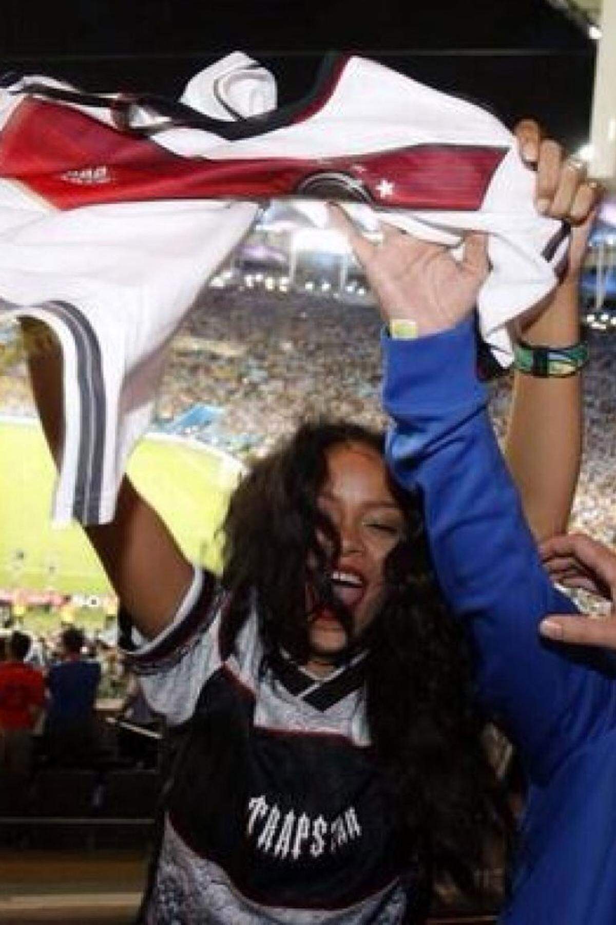Ebenfalls auf der Seite der WM-Gewinner: Rihanna bejubelte das Tor von Mario Götze im Estadio Maracana.