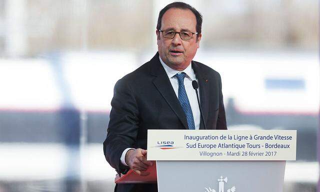 Hollande warnt vor europäischen Rechtspopulisten.