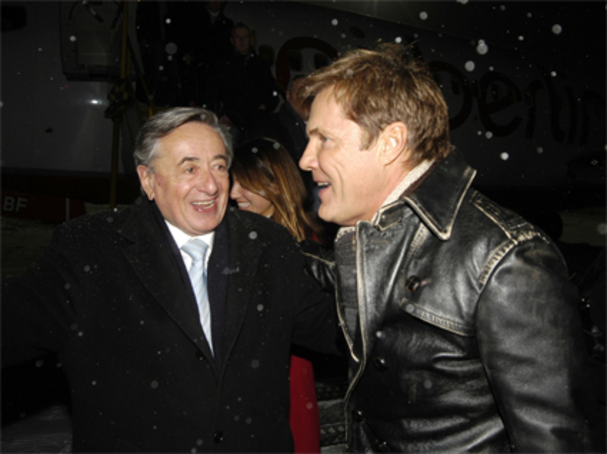 Über Richard Lugners neues "Logen-Luder" Dieter Bohlen (rechts im Bild) gab sich die Kammersängerin erleichtert und urteilte schnippisch: "Endlich kann sich der Herr Lugner mit seinem Gast unterhalten."