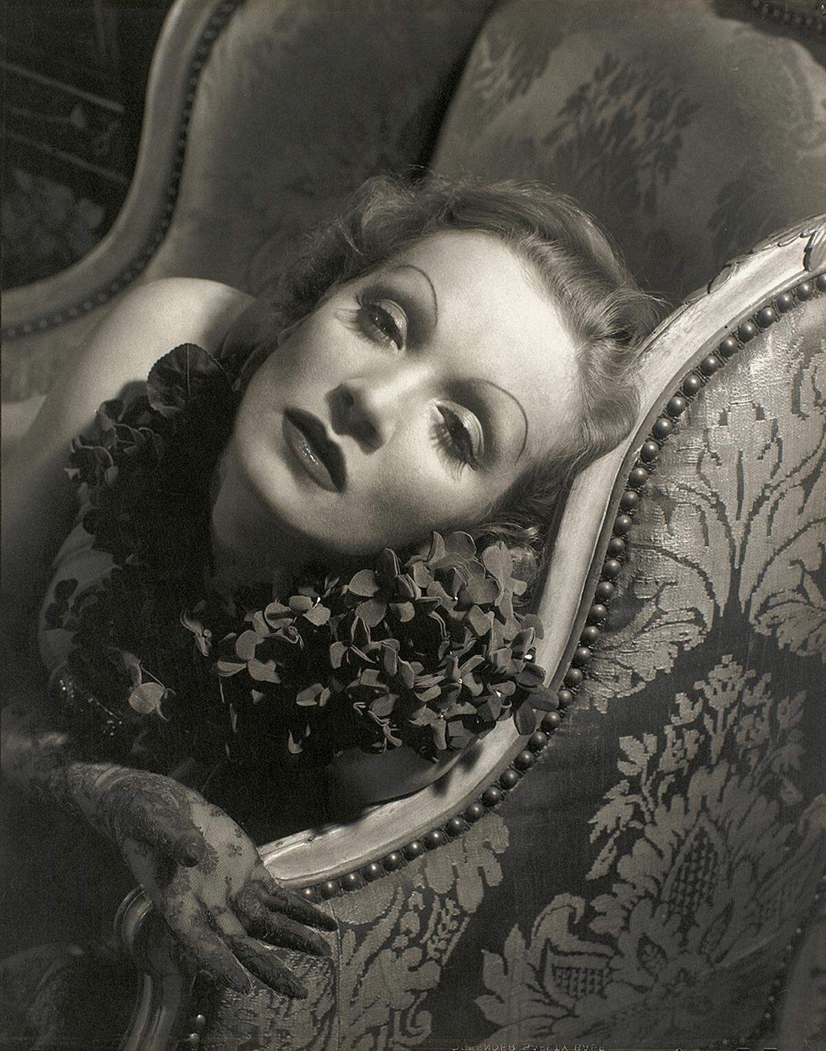 Edward Steichen: Marlene Dietrich, 1934, Courtesy Condé Nast Archive