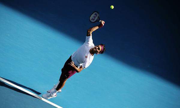 Roger Federer muss sich in Doha dem Georgier Basilaschwili geschlagen geben.