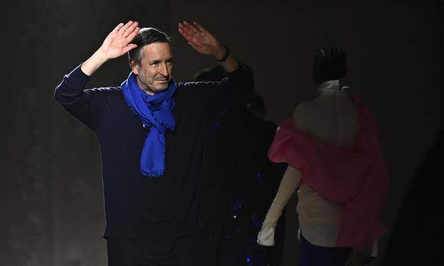 Dries Van Noten im Februar 2024 bei der Fashion Week in Paris. 