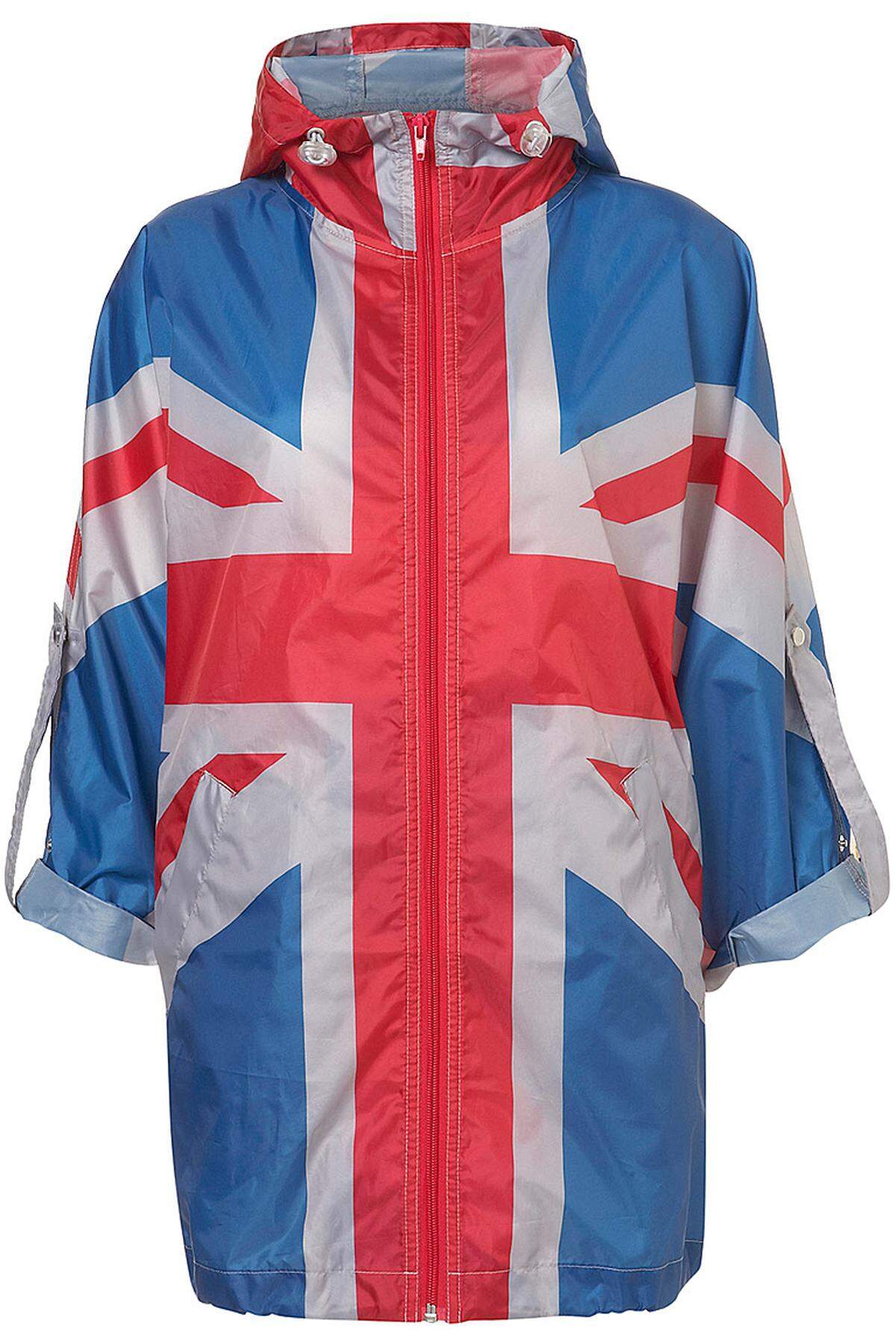 Wer sich schon für die Geburt des ersten Kindes von Kate und William einkleiden will, dem sei der regentaugliche Union-Jack-Poncho empfohlen. Gesehen bei Topshop um 20 Euro.