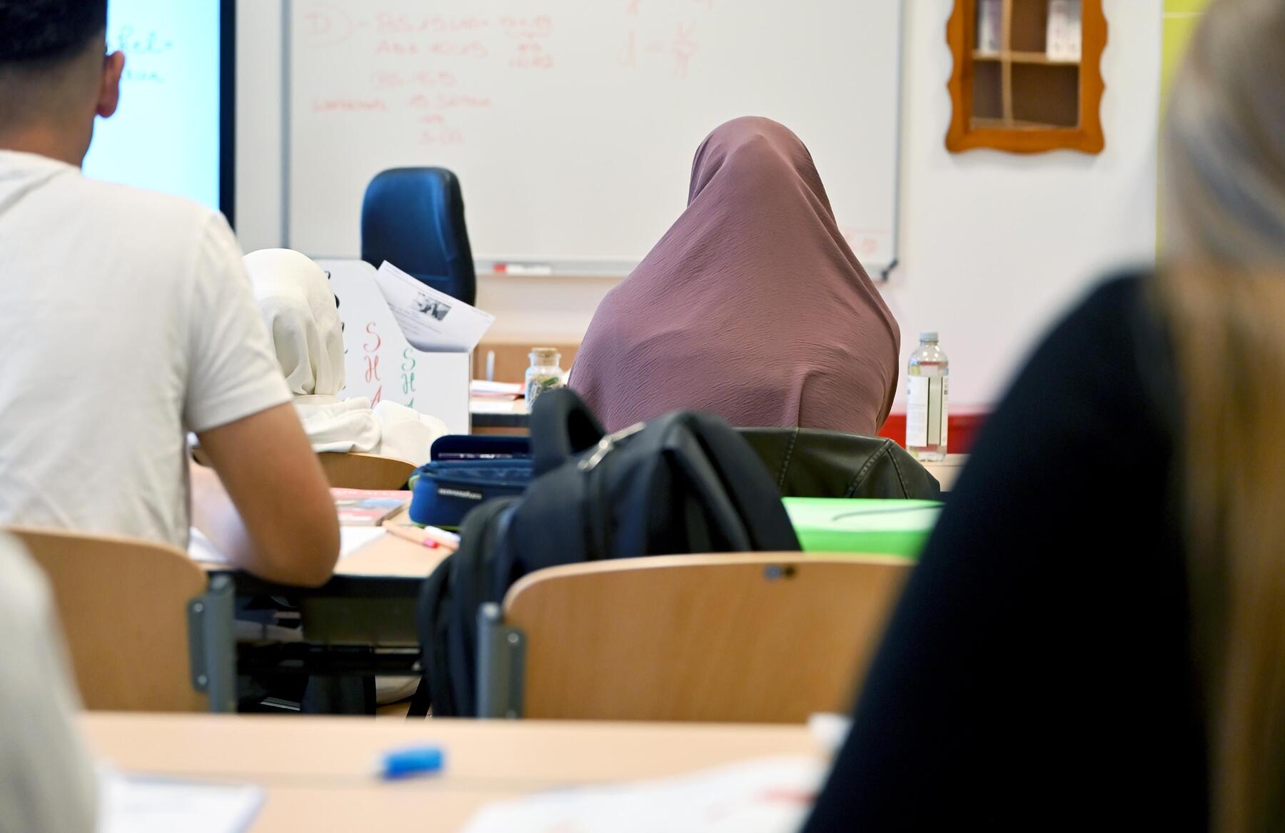 Enorme Sprachdefizite, Religionskonflikte und Personalmangel: Die vielen Probleme der Problemschulen   [premium]