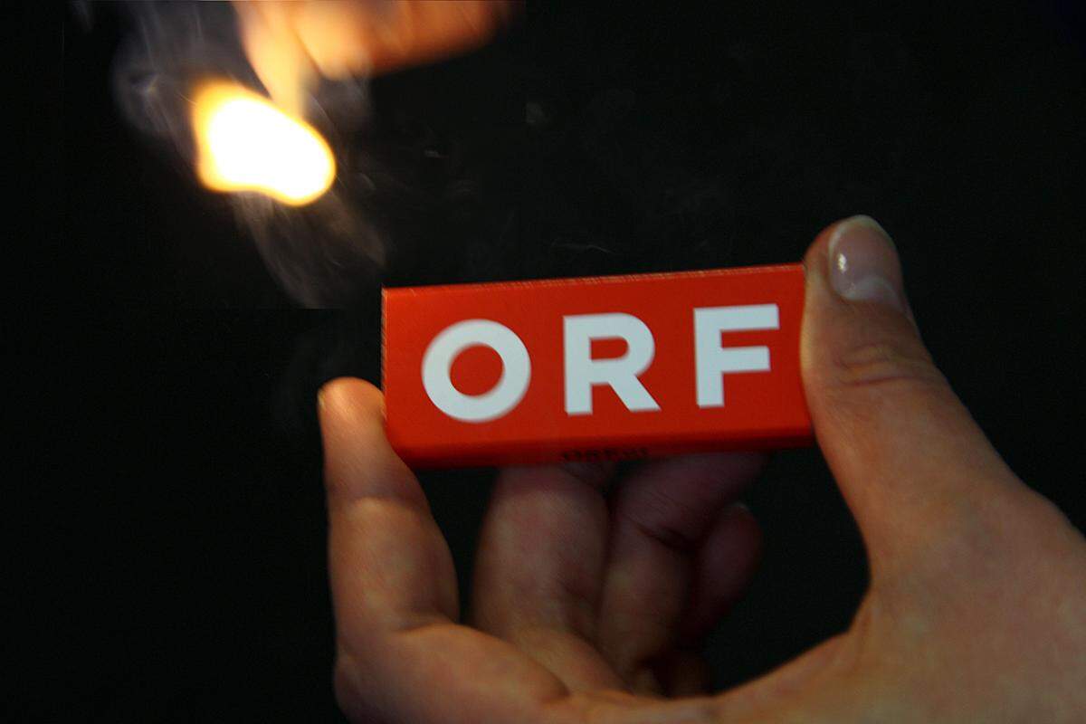 "Elmar Oberhauser mit sofortiger Wirkung im Urlaub", lautet die Entscheidung nach einem mehrstündigen Gespräch am folgenden Tag laut Aussendung des ORF. 
