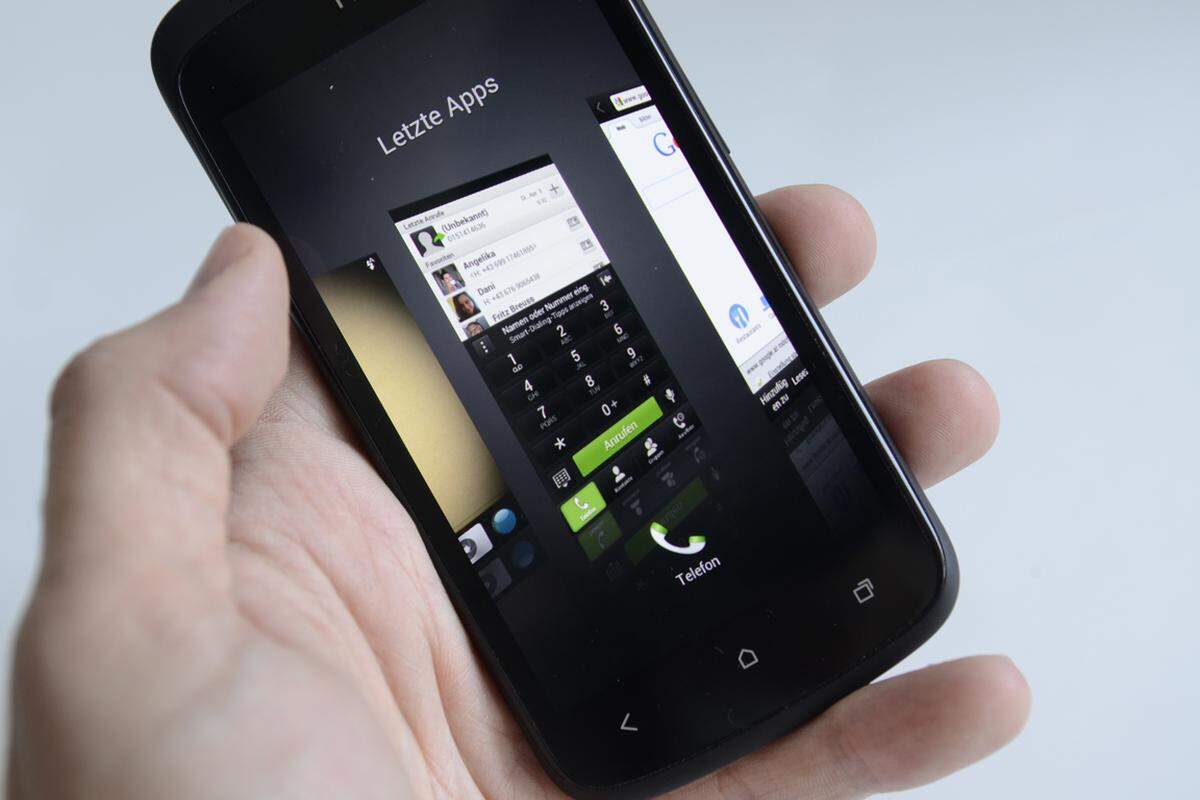 Gelungen kann man dafür den App Switcher bezeichnen. Im Vergleich zum Standard-Android wirkt er nicht so überladen und zeigt größere Vorschaubilder an.