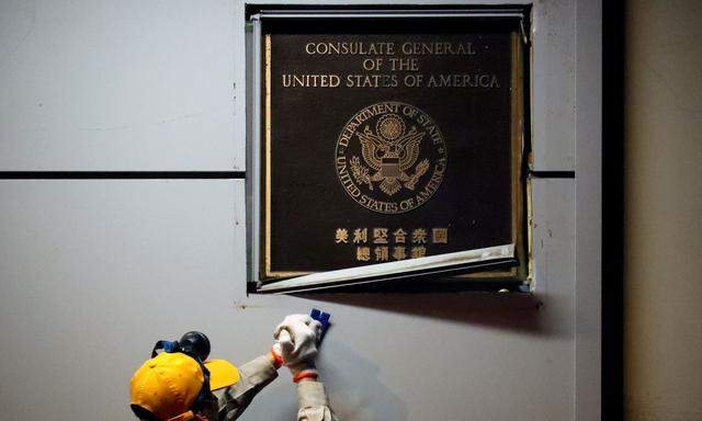 Aufräumarbeiten: Das US-Konsulat in Chengdu stellt seinen Betrieb ein.