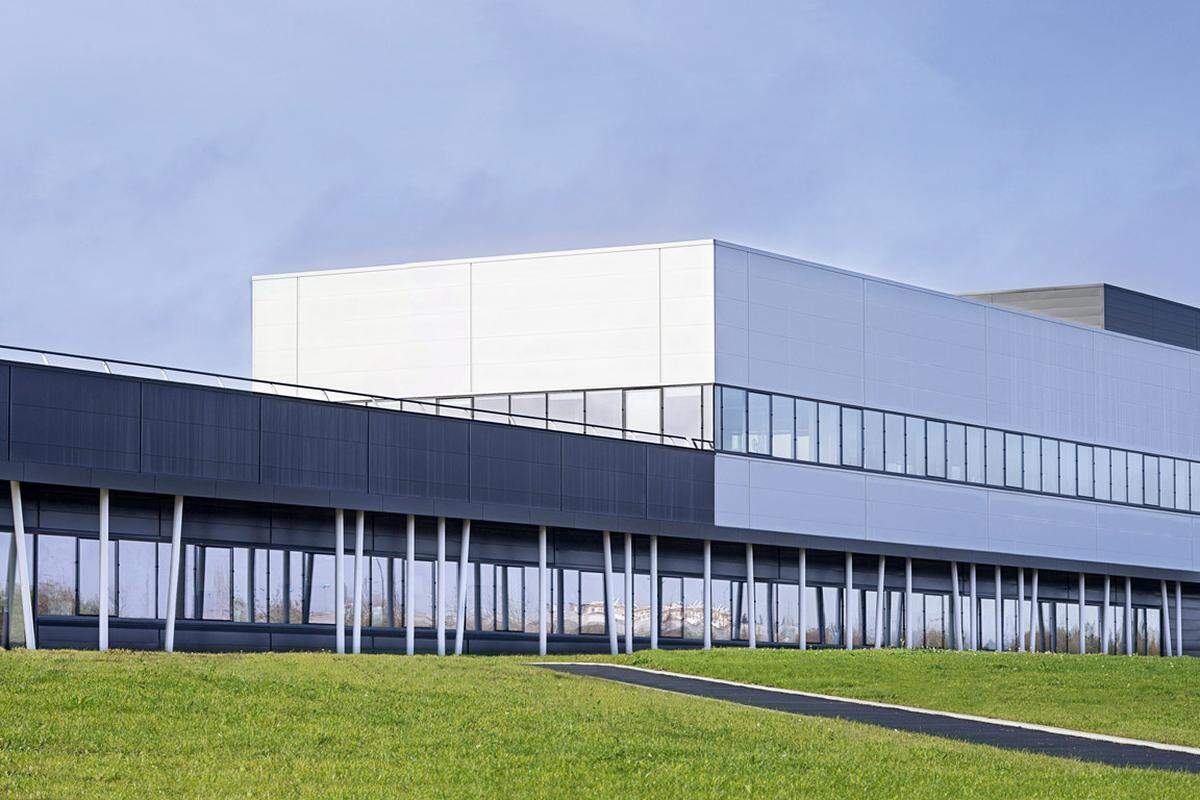 La Ruche. Die neue Fabrik von Guerlain eröffnete heuer im französischen „Cosmetic Valley“ in Chartres.