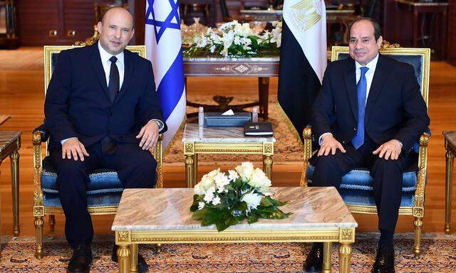 Bennett (li) und al-Sisi beredeten am Roten Meer die aktuellen Krisenherde der Region.
