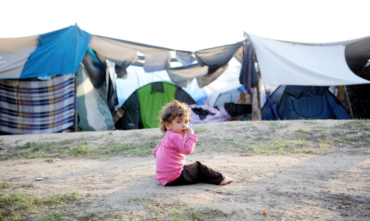 Das Mädchen ist mit ihrem Vater in Kelebija gestrandet.
