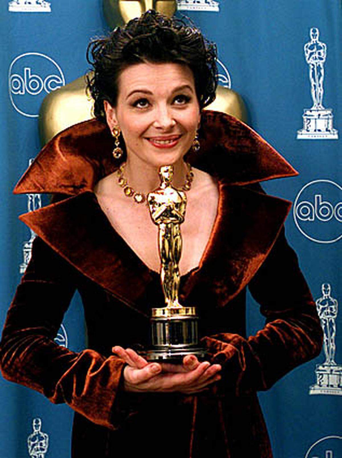 Juliette Binoche holte sich 1997 einen Oscar. Nein, nicht für "Dracula", sondern als Beste Nebendarstellerin für "Der Englische Patient".