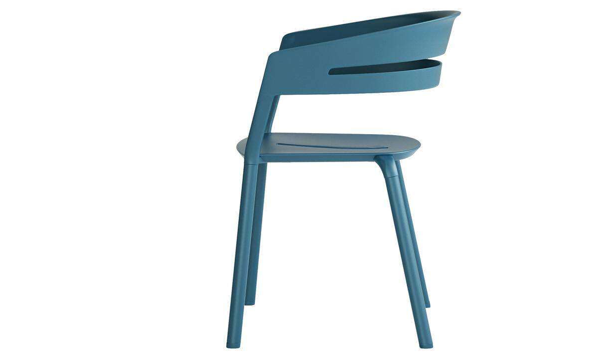 Aufgestellt. Stuhl „Ria“ von Fast ist in 14 Farben plus Sitzpolster erhältlich, Design: Dirk Wynants ab 351 Euro, www.fast-moebel.de