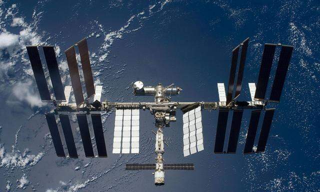 Die Internationale Raumstation ISS hat ein Leck.