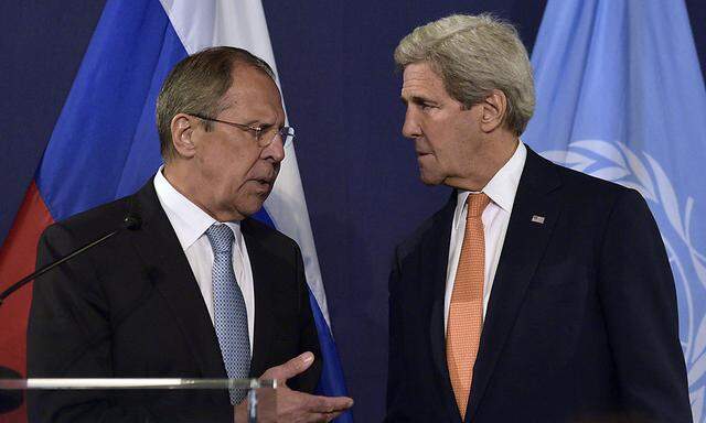 Lawrow (li.) und Kerry sollen in Lausanne über neue Wege zu Frieden in Syrien beraten.